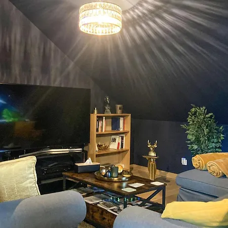Cozy In With Wifi